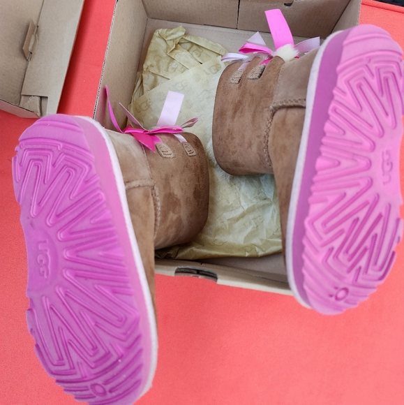 Toddler UGG Bailey Bow 11 - Picture 3 of 5